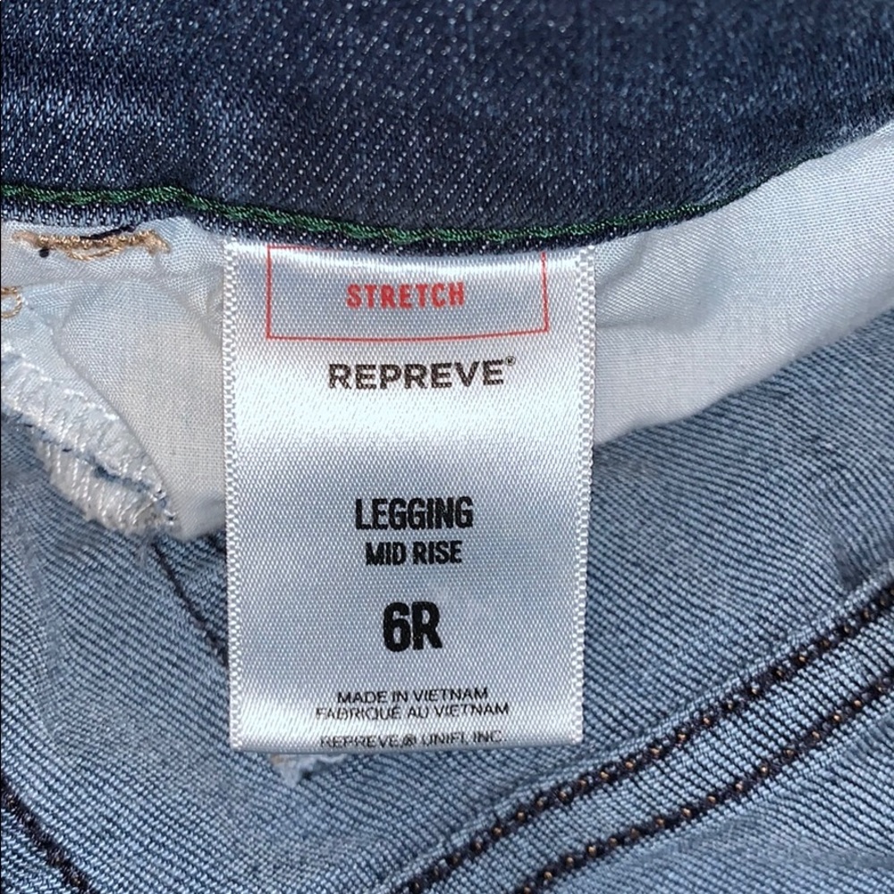 Express Repreve Mid Rise Legging Jeans - Picture 4 of 4